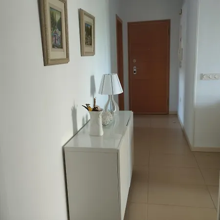 Lucerna Uno, Uno 4 Campoamor