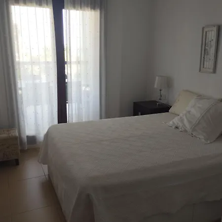 Lucerna Uno, Uno 4 * Campoamor