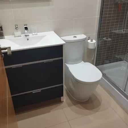Lucerna Uno, Uno 4 * Campoamor